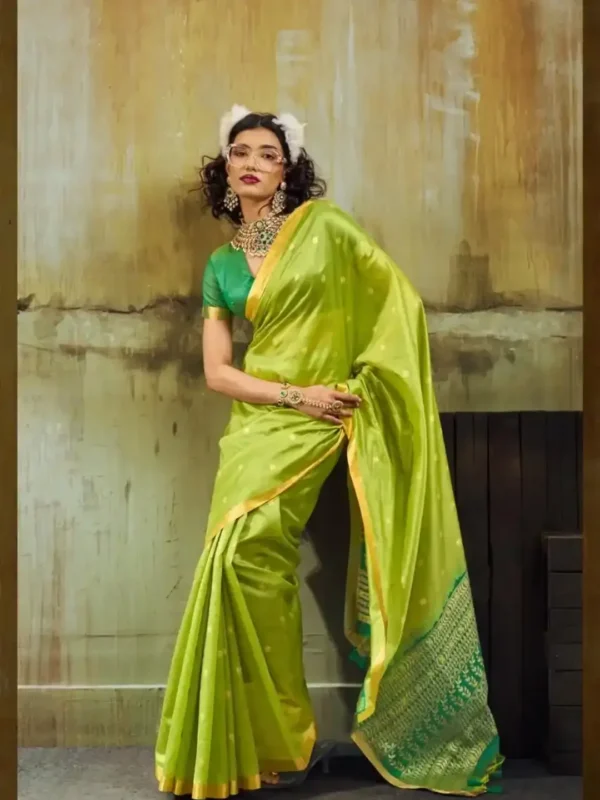 Banarasi-saree Green Banarasi Silk Handloom Weaving Saree