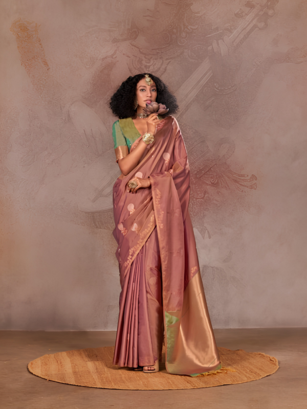 Wine & Green Two Tone Silk Saree Wine & Green Two Tone Silk Saree